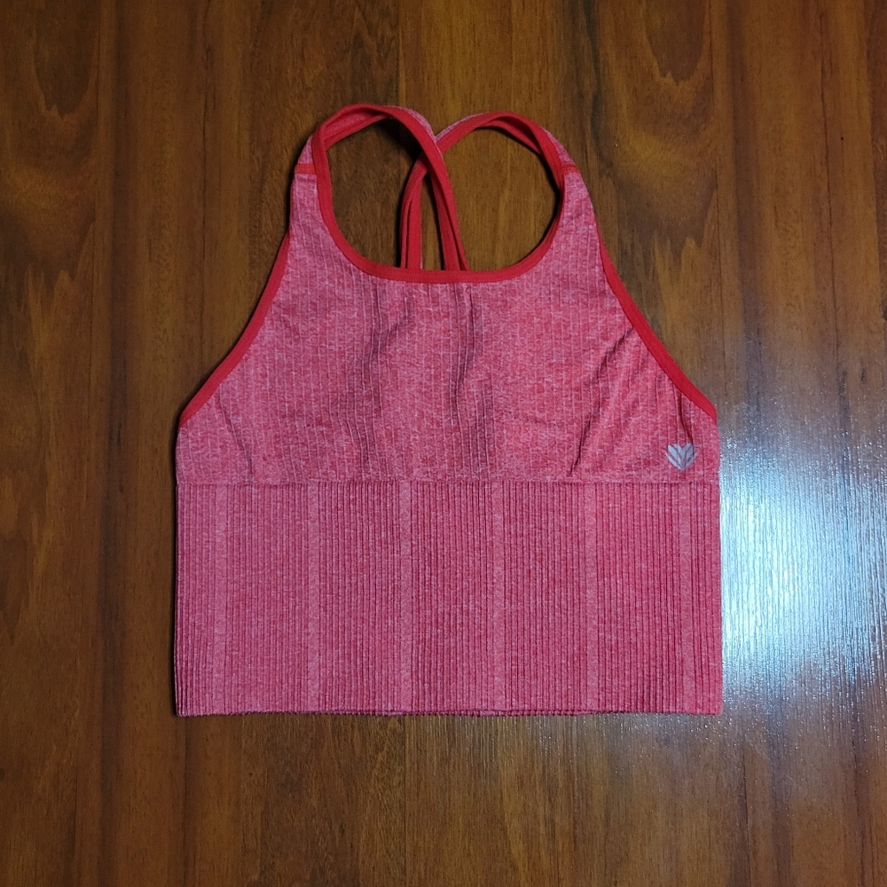 NWOT Forever21 seamless sports bra/crop top